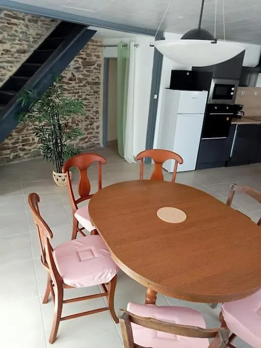Gite 6 Personnes A Alrance Σπίτι διακοπών